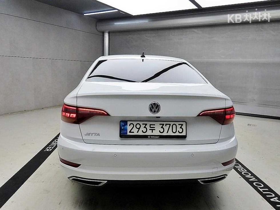 2021 Volkswagen (7) photo