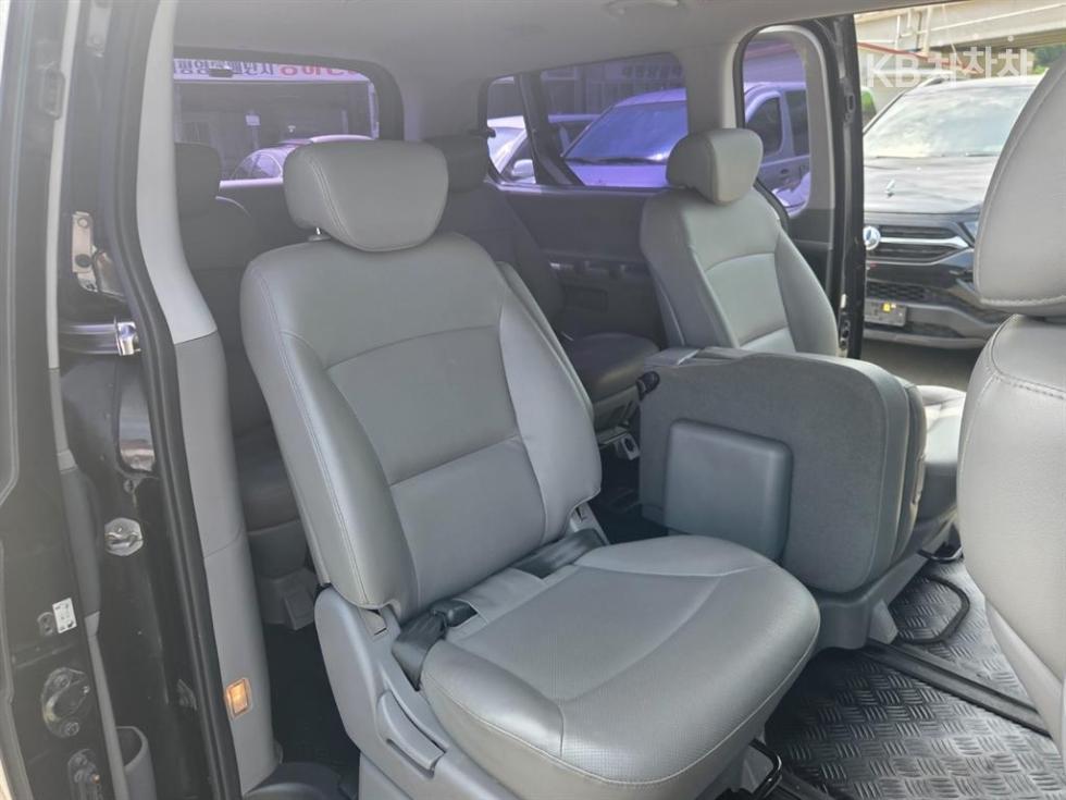 Hyundai Starex — miniaturë 10