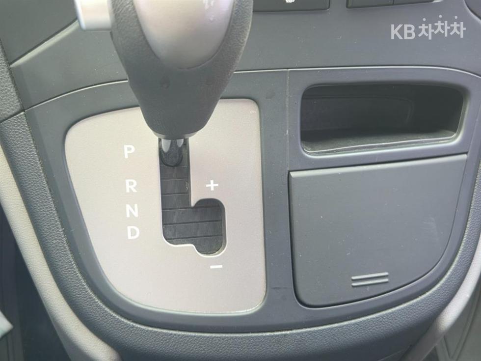 Hyundai Starex — miniaturë 13