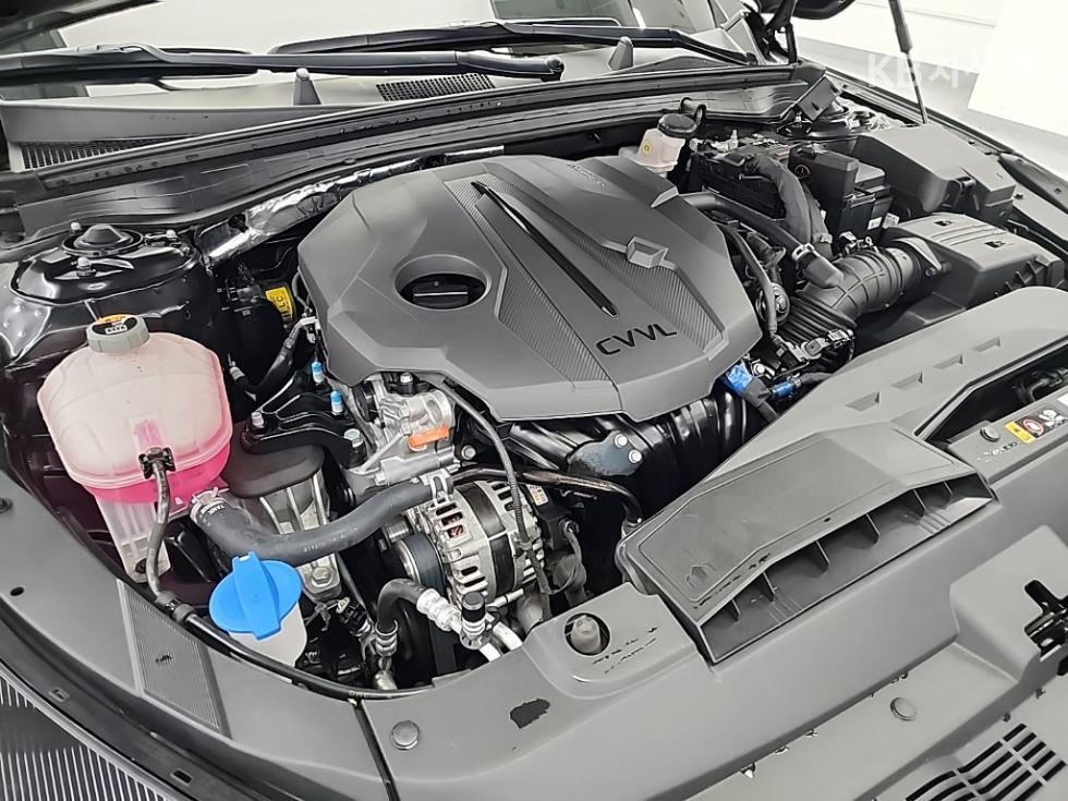 2022 Kia K5 3 photo
