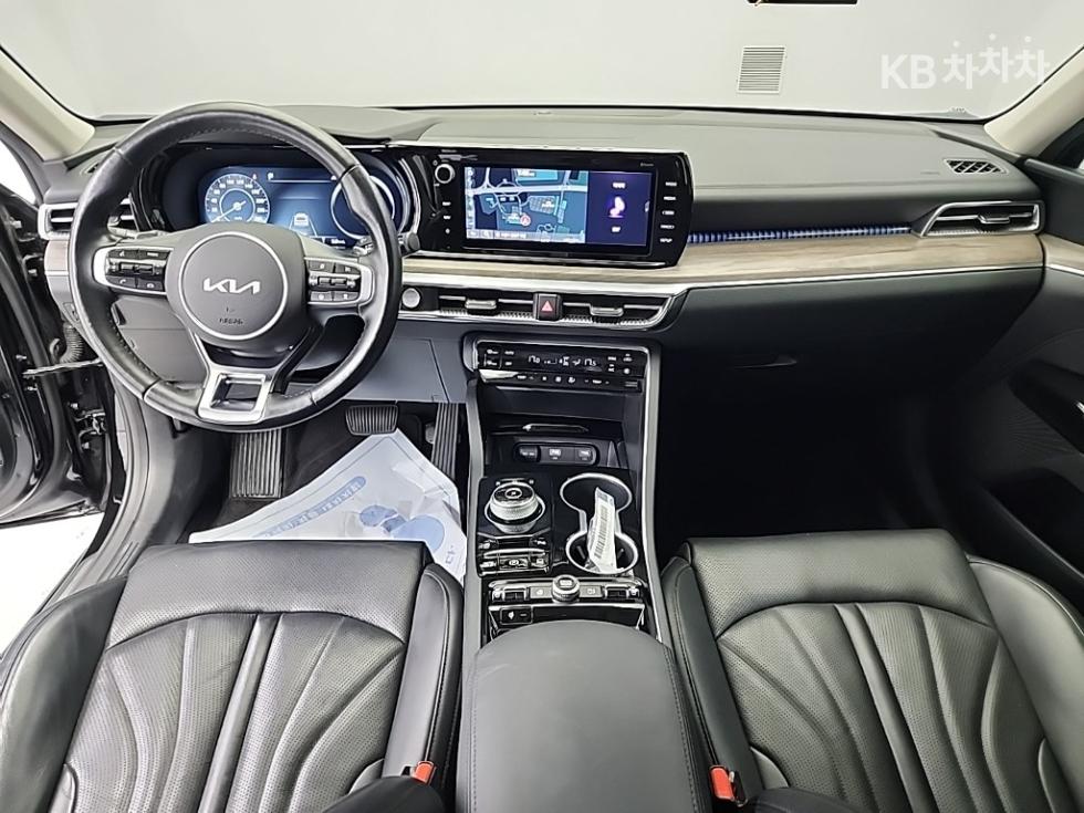 2022 Kia K5 3 photo