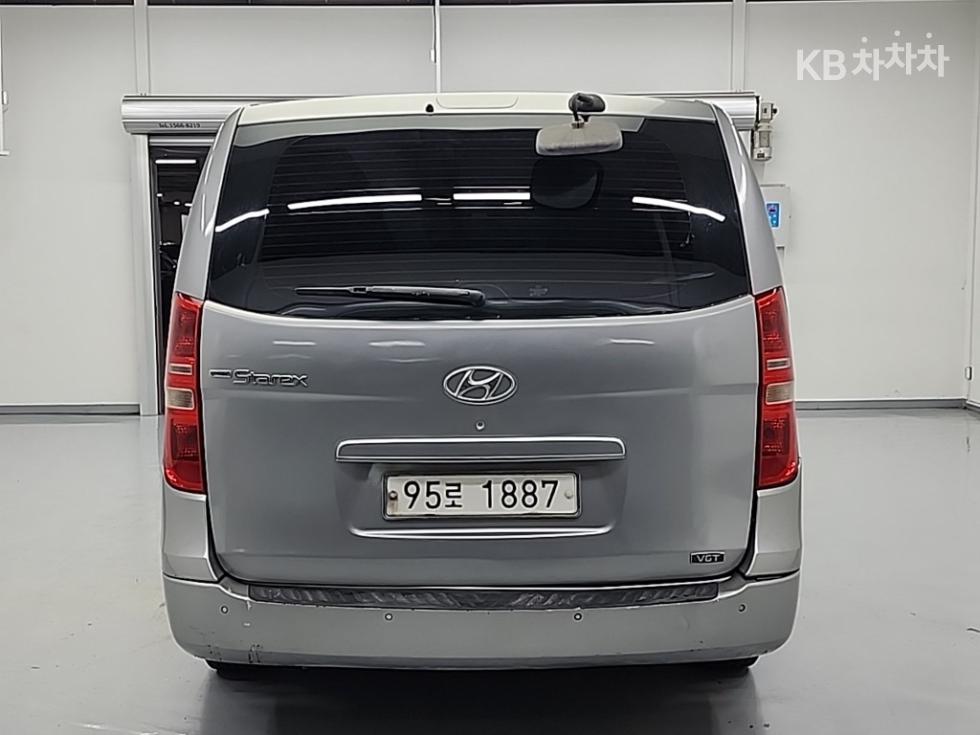 Hyundai Starex — miniaturë 3