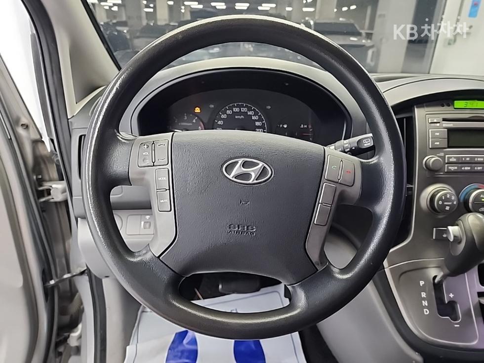 Hyundai Starex — miniaturë 9