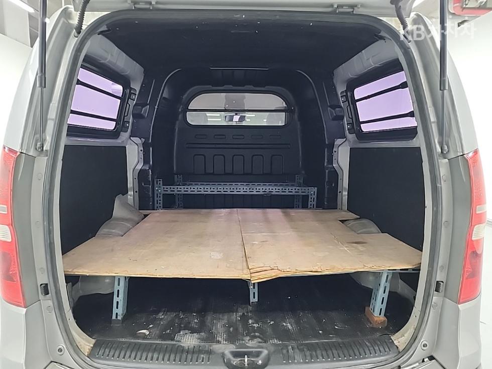 Hyundai Starex — miniaturë 16