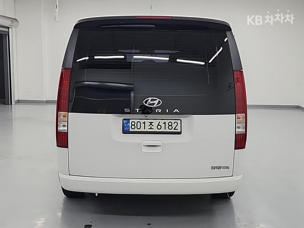Hyundai Staria — miniaturë 3