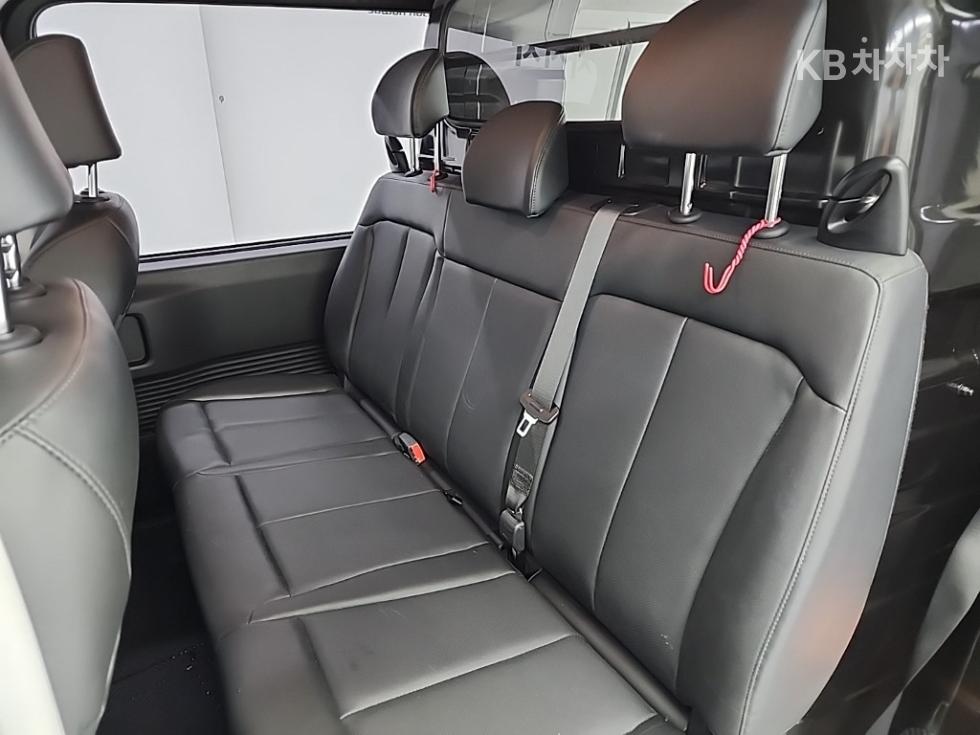 Hyundai Staria — miniaturë 12