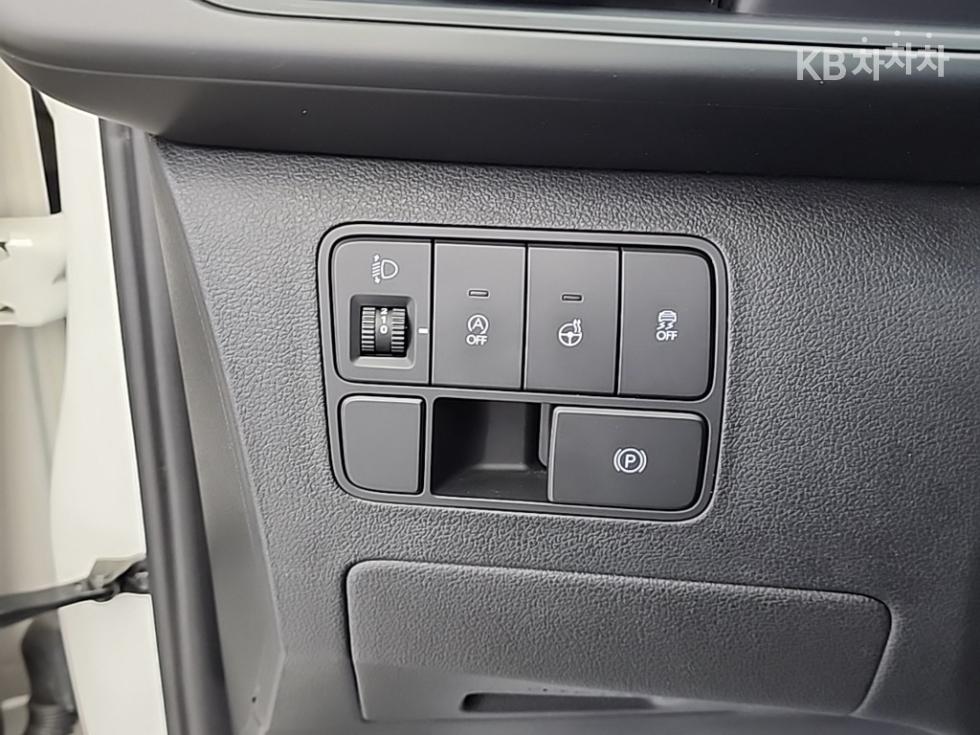 Hyundai Staria — miniaturë 16