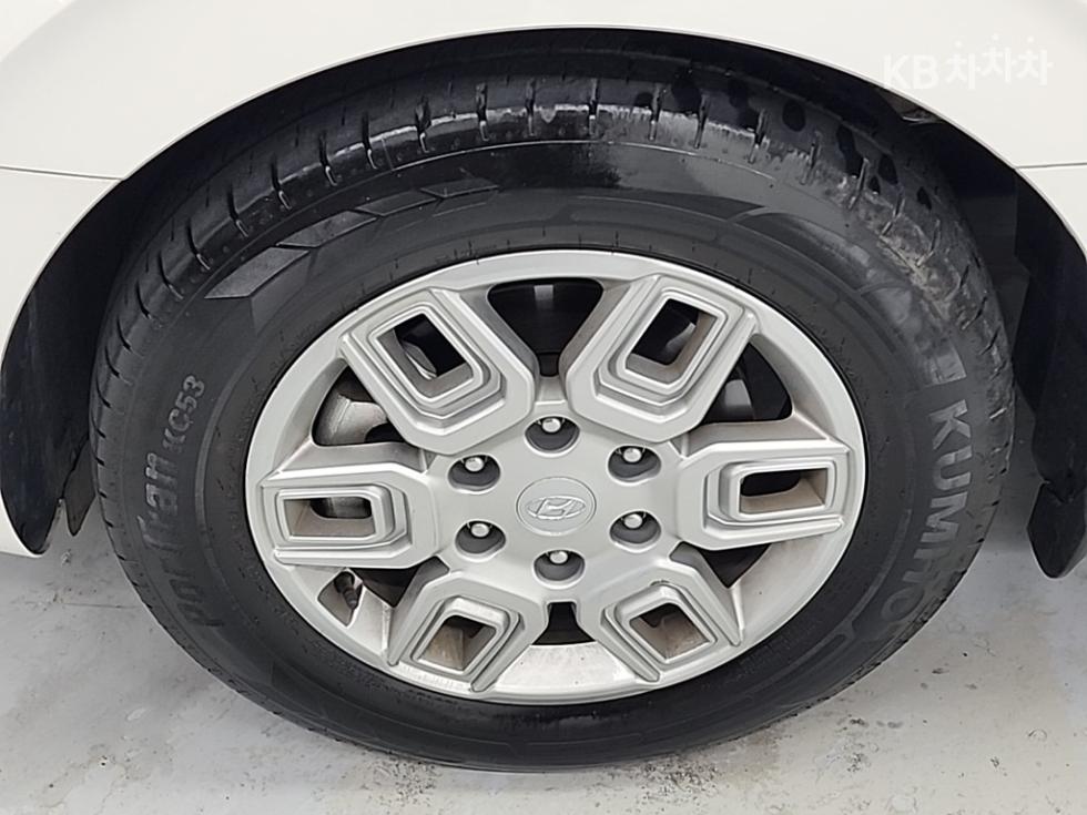 Hyundai Staria — miniaturë 19