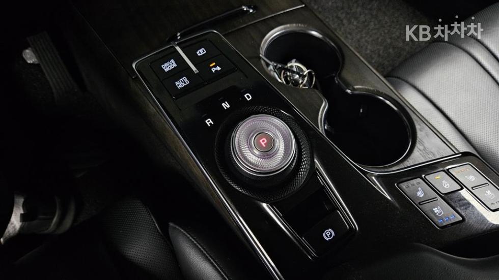 Kia K8 — miniaturë 13