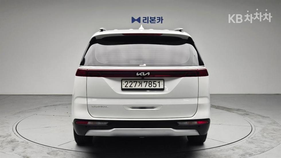 Kia Carnival — miniaturë 5