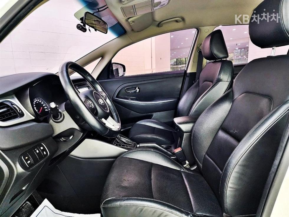 Kia Carens — miniaturë 8