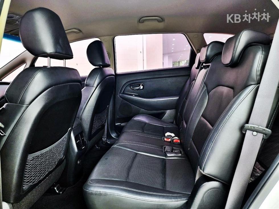 Kia Carens — miniaturë 9