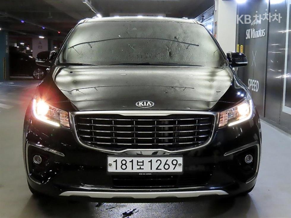 Kia Carnival — miniaturë 2
