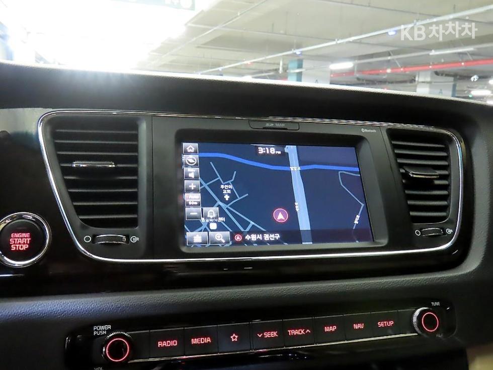 Kia Carnival — miniaturë 13