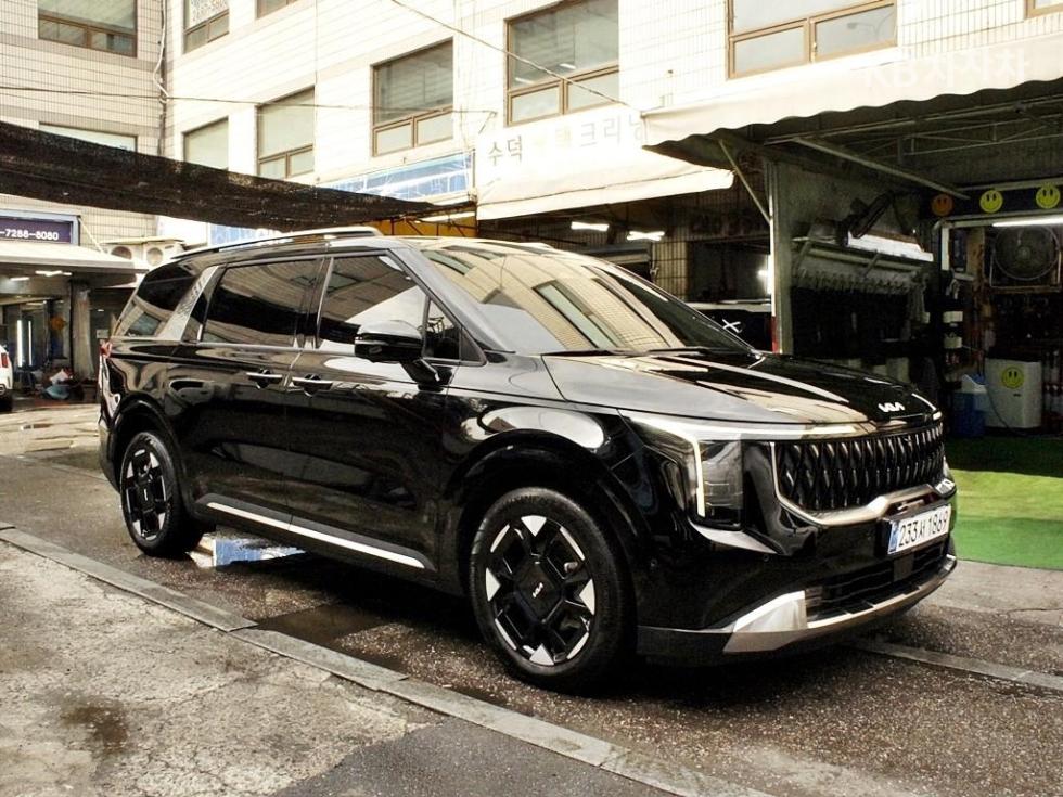 Kia Carnival — miniaturë 2