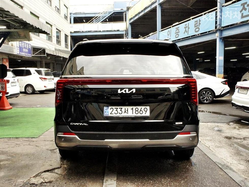Kia Carnival — miniaturë 3