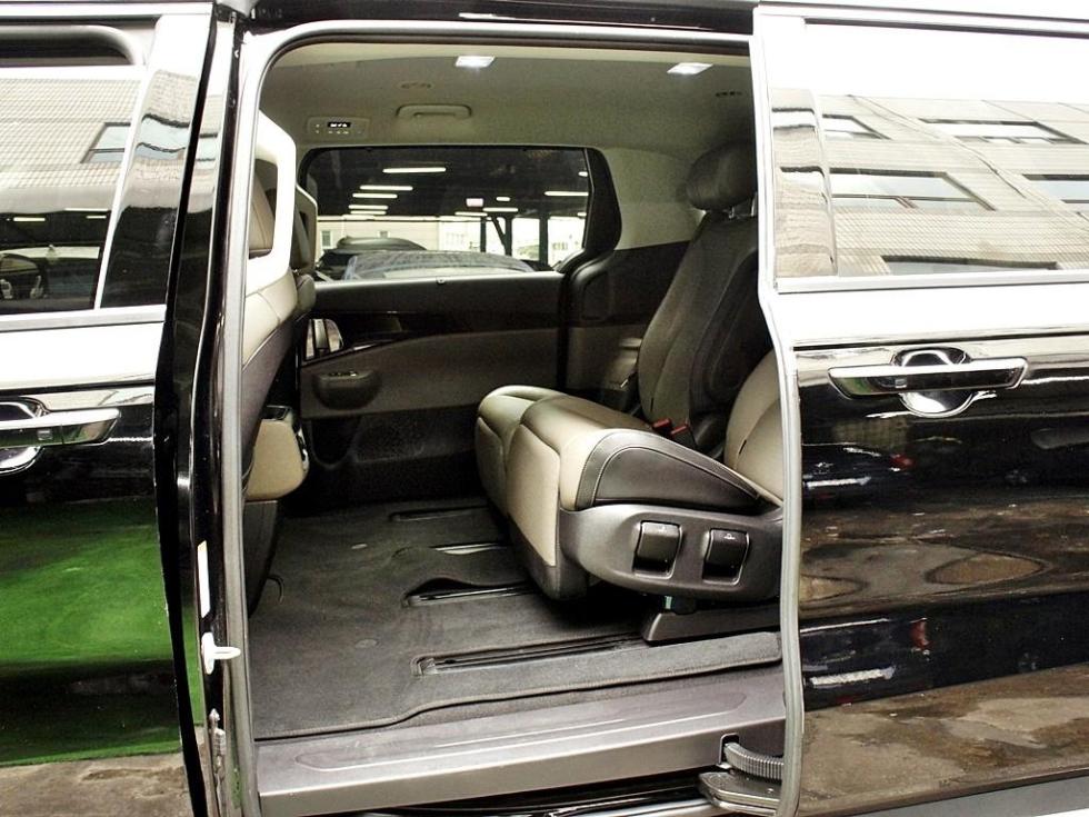 Kia Carnival — miniaturë 6