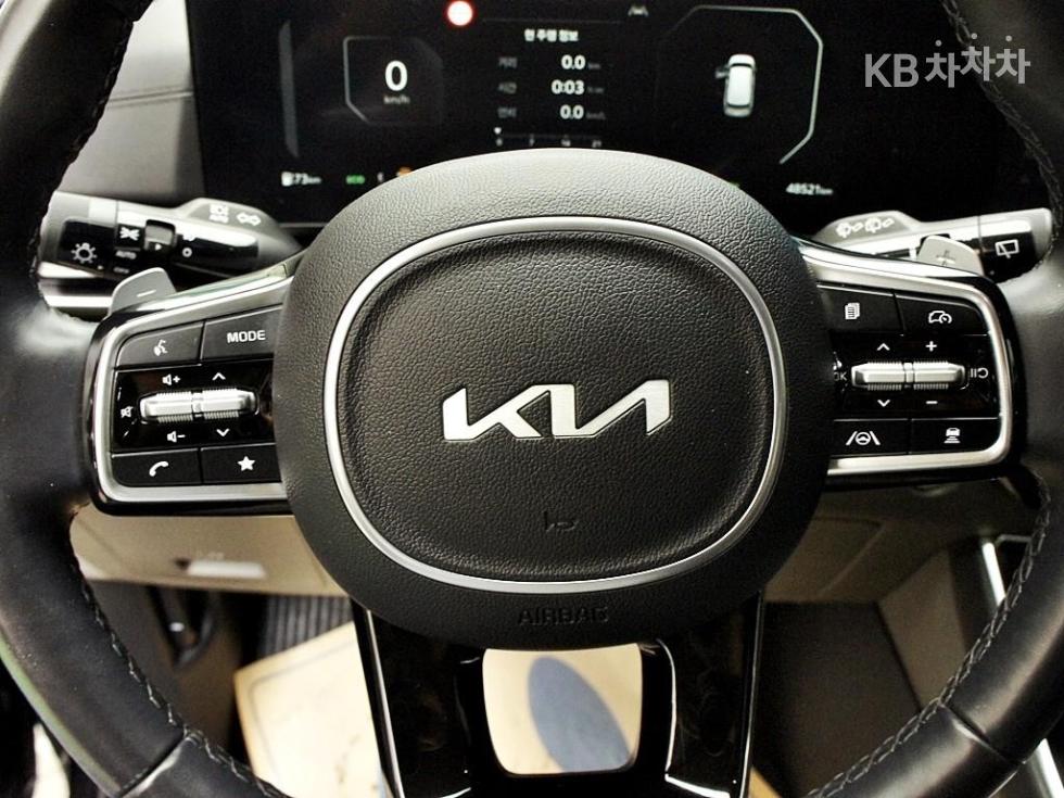 Kia Carnival — miniaturë 8