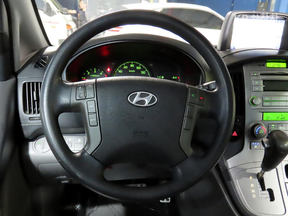 Hyundai Starex — miniaturë 9