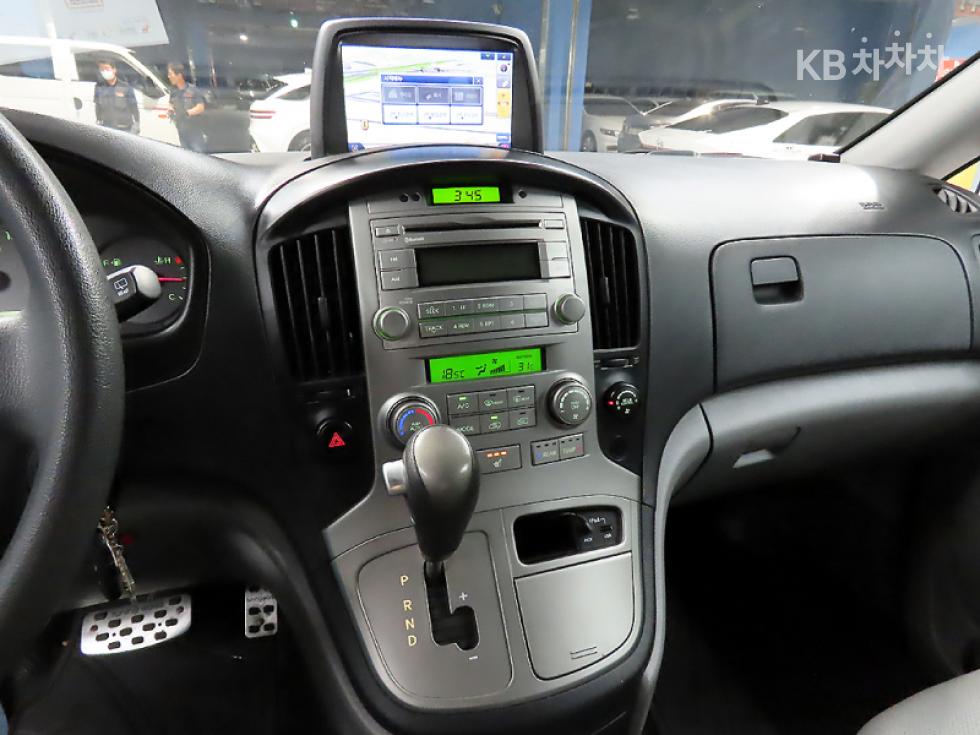 Hyundai Starex — miniaturë 10