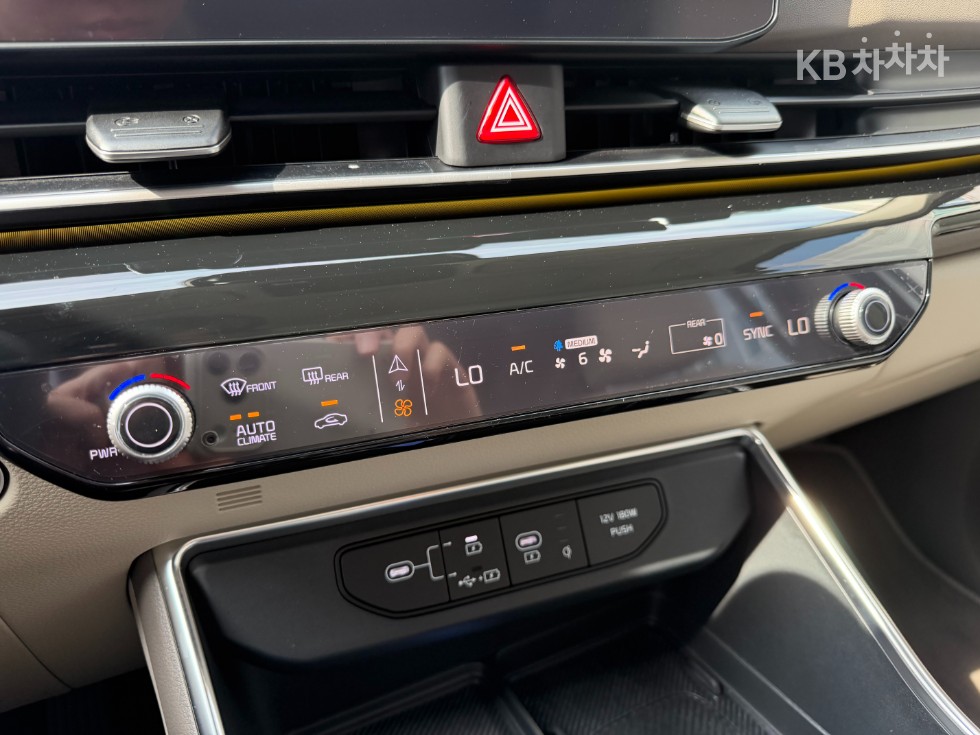 Kia Carnival — miniaturë 23