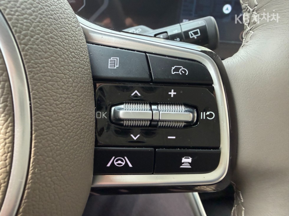 Kia Carnival — miniaturë 14