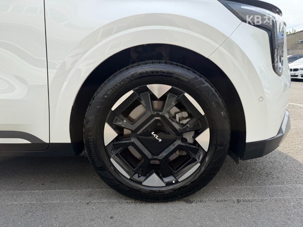 Kia Carnival — miniaturë 26
