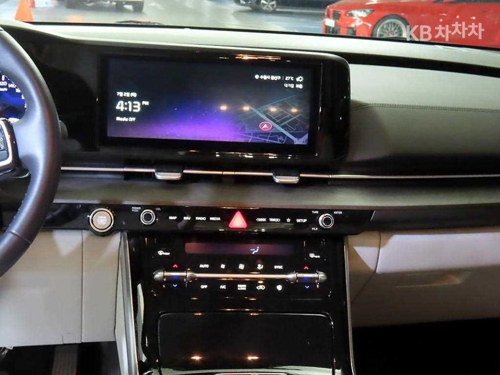 Kia Carnival — miniaturë 11