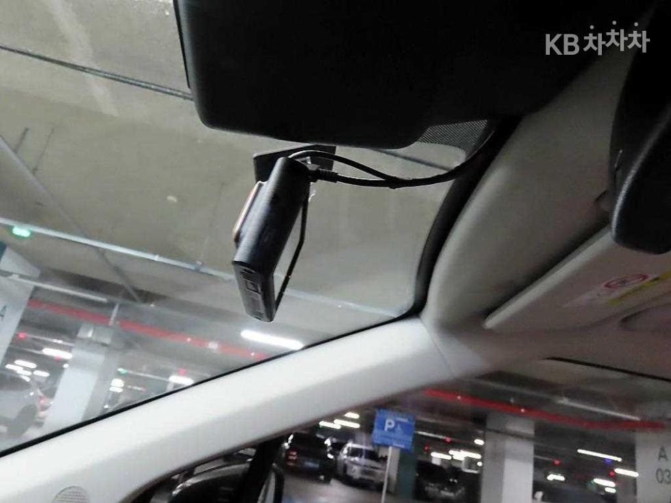 Kia Carnival — miniaturë 15