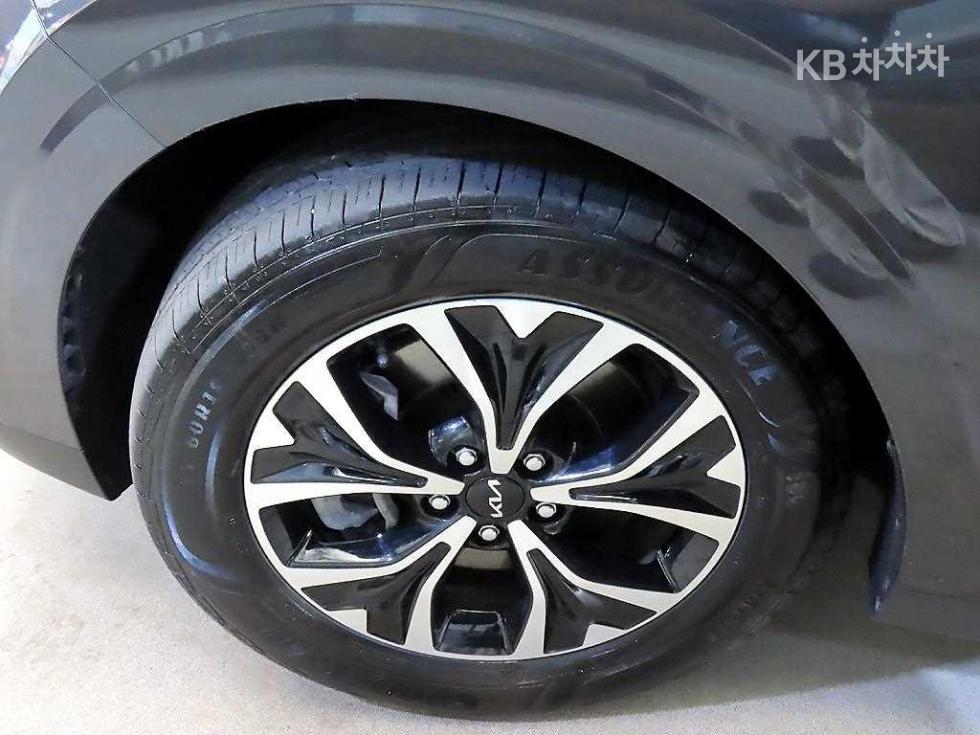 Kia Carnival — miniaturë 20