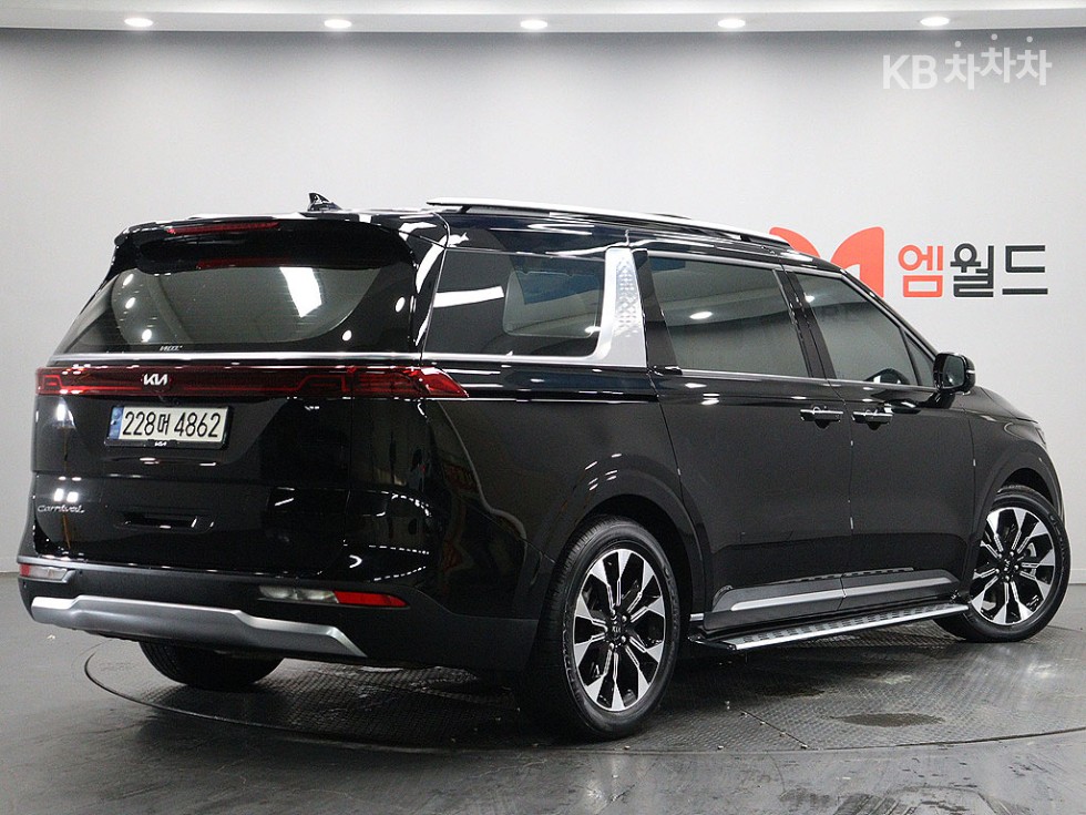 Kia Carnival — miniaturë 4