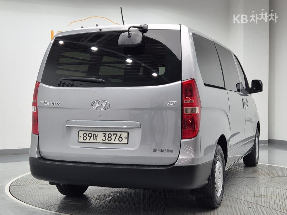 Hyundai Starex — miniaturë 3