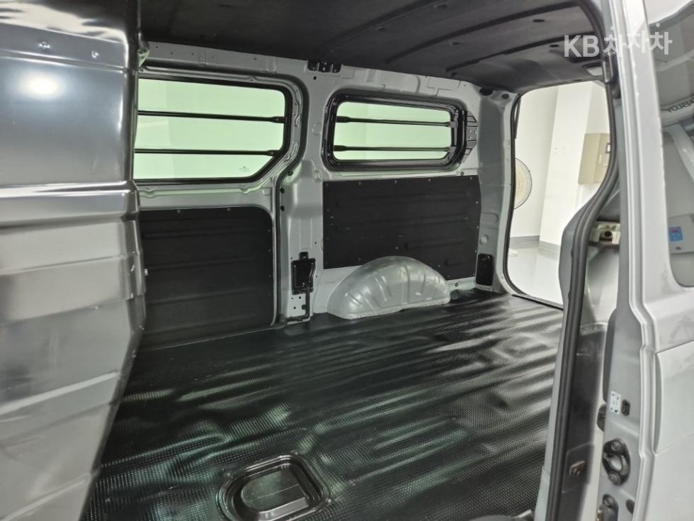 Hyundai Starex — miniaturë 12