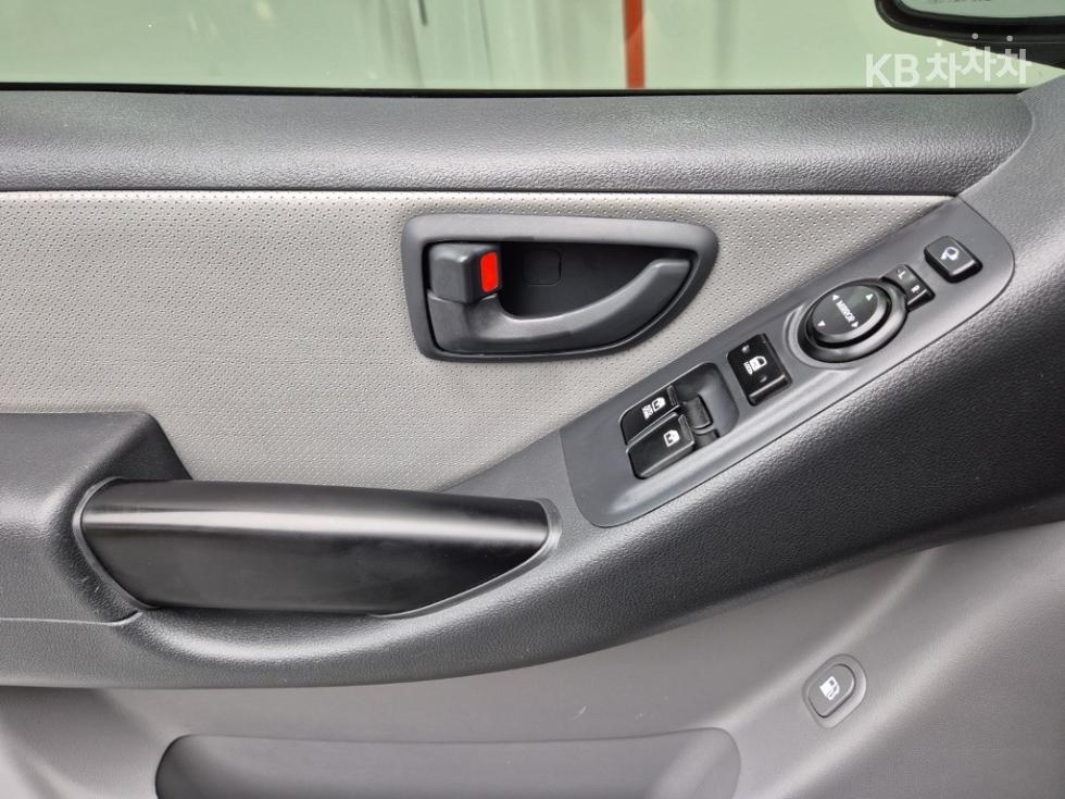 Hyundai Starex — miniaturë 15