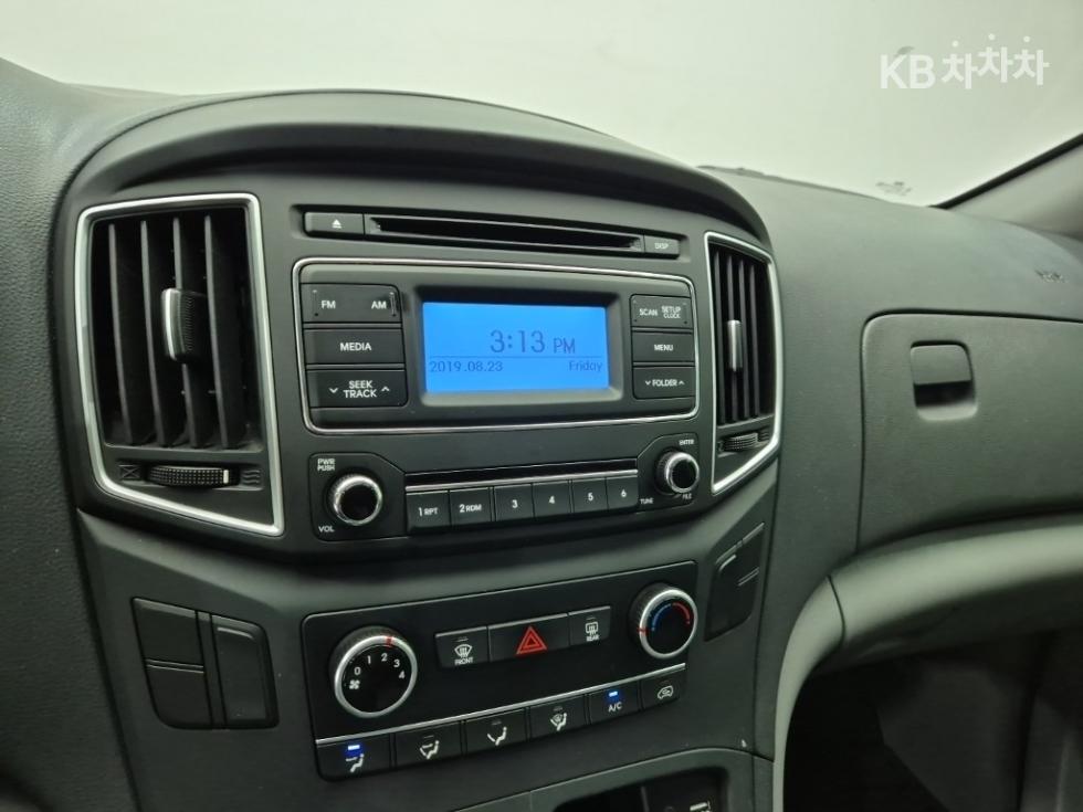 Hyundai Starex — miniaturë 16