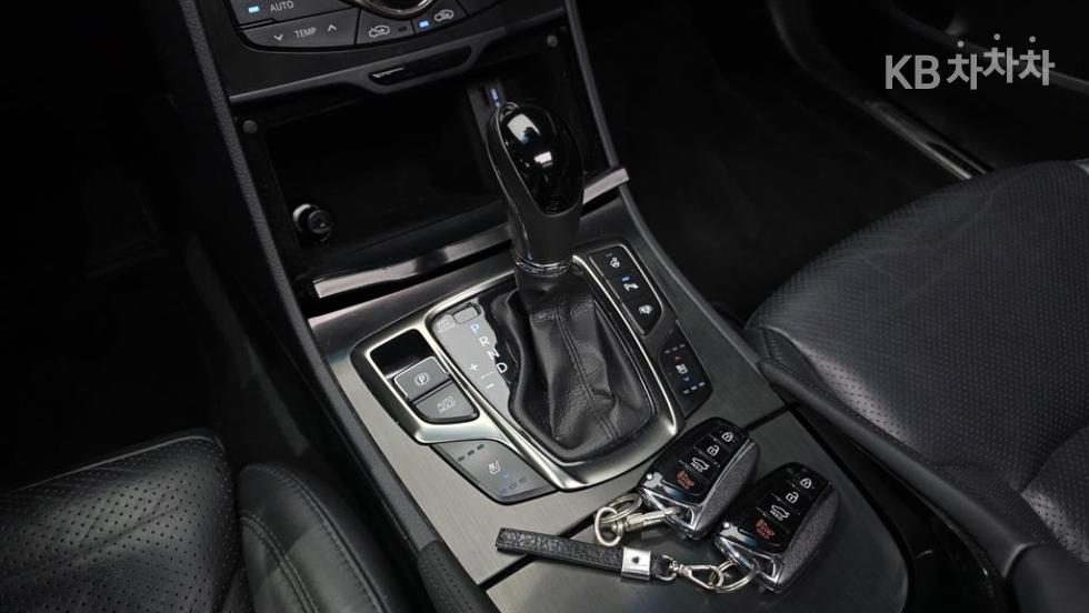 Hyundai Grandeur — miniaturë 18