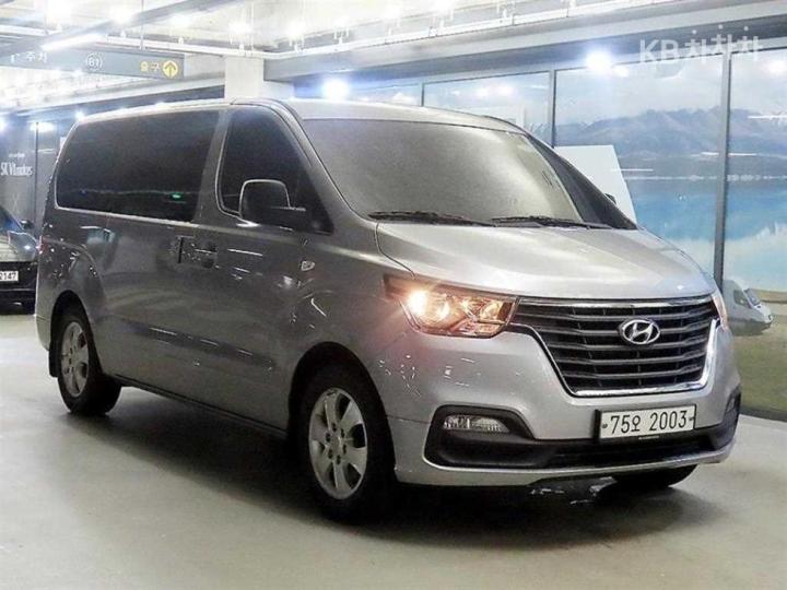 Hyundai Starex 웨건 11인승 — foto 1
