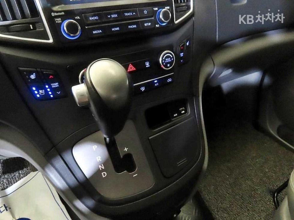 Hyundai Starex — miniaturë 12