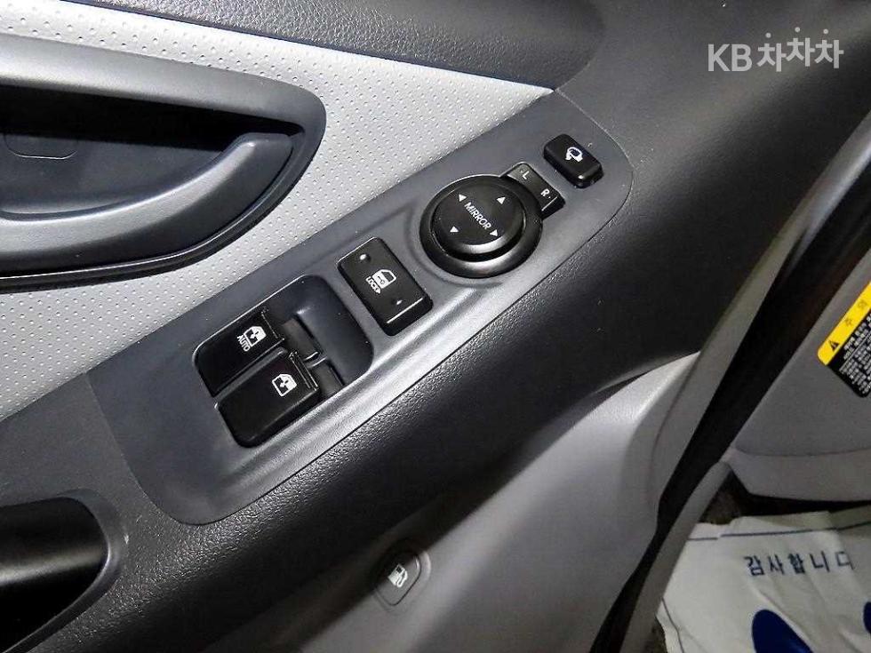 Hyundai Starex — miniaturë 13