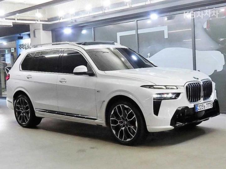 BMW X7 xDrive 40i — foto 1