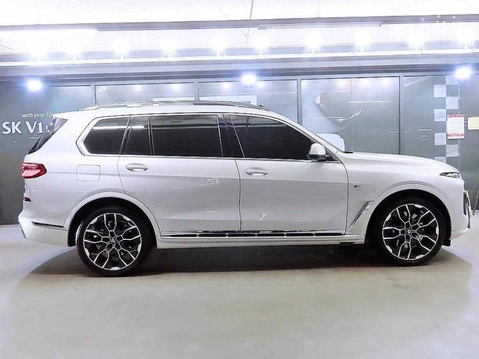 BMW X7 — miniaturë 3
