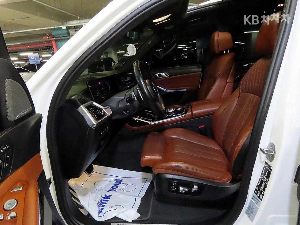 BMW X7 — miniaturë 6