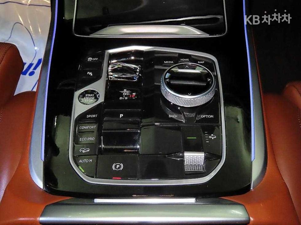BMW X7 — miniaturë 12