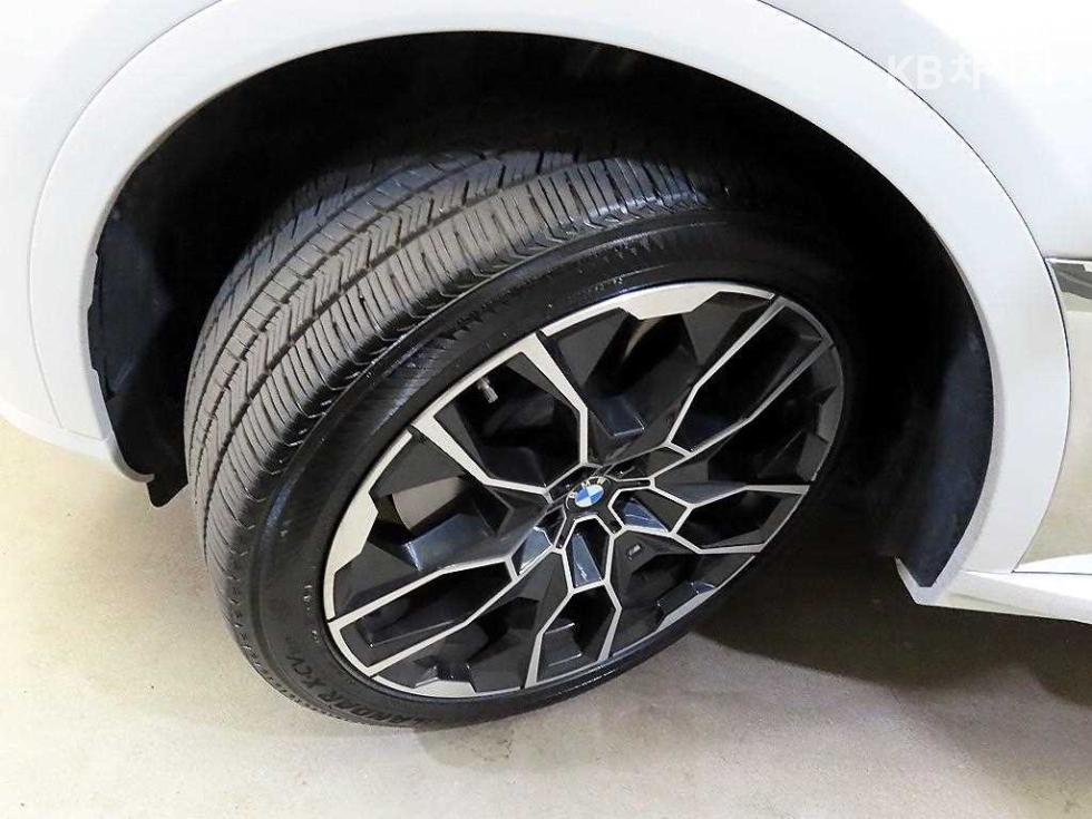 BMW X7 — miniaturë 20