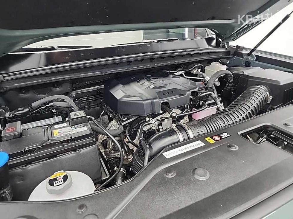 2025 Kia Used Car photo