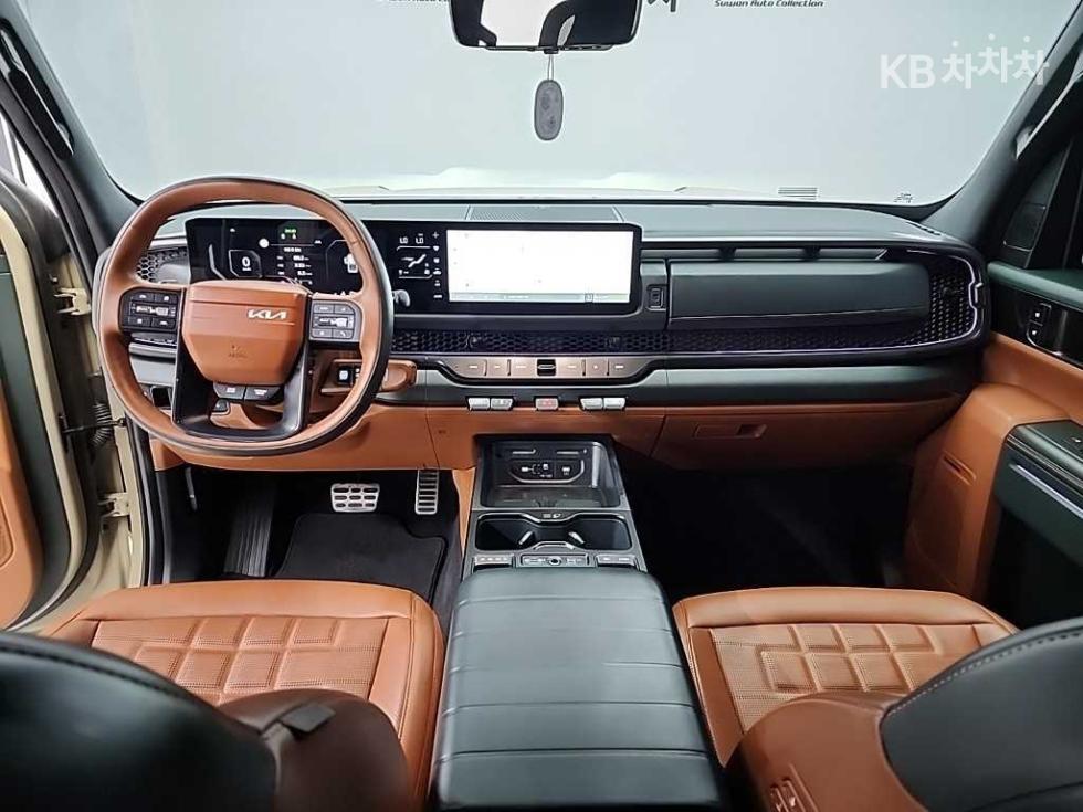 2025 Kia Used Car photo