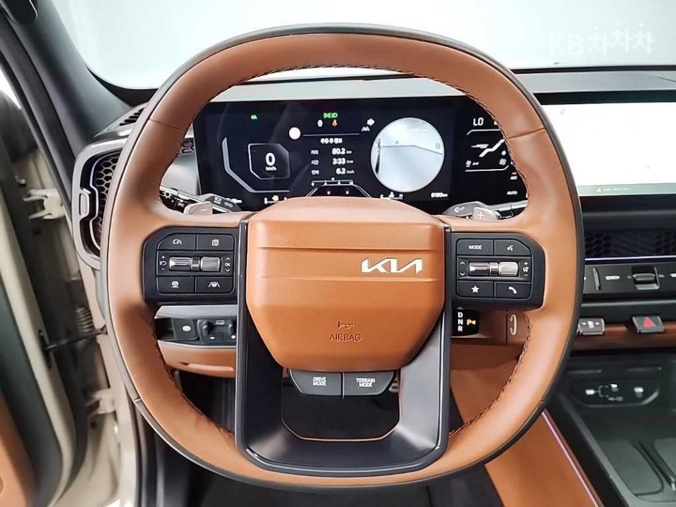 2025 Kia Used Car photo