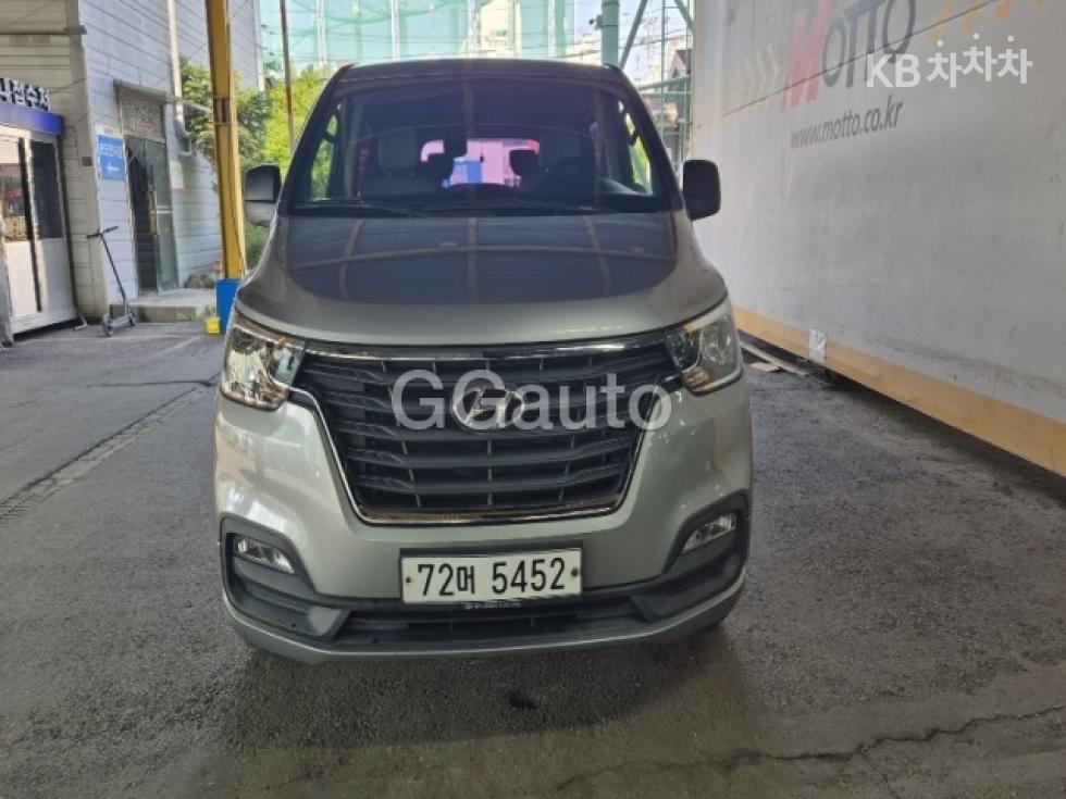 Hyundai Starex 12인승 왜건 CVX — foto 1
