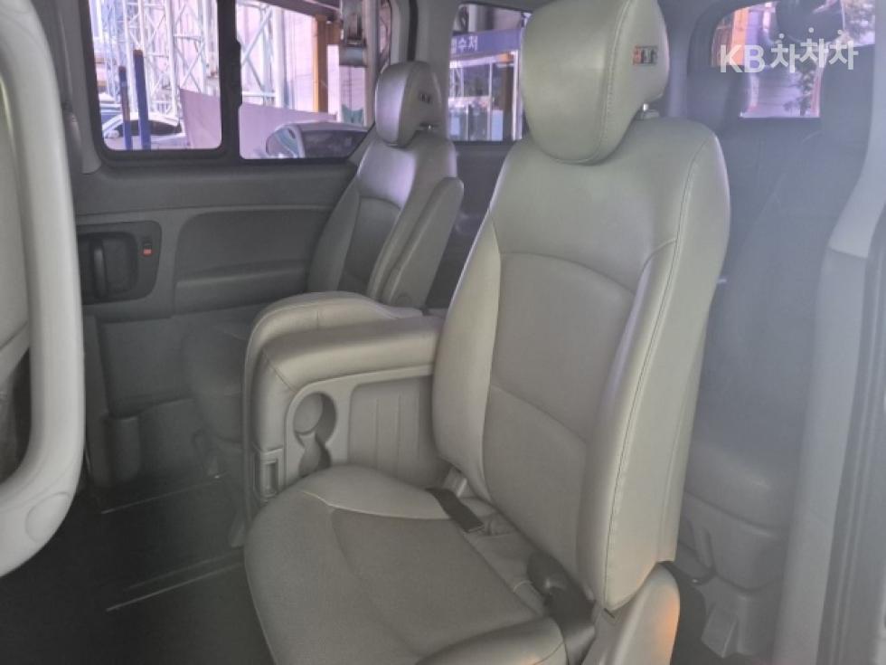 Hyundai Starex — miniaturë 10