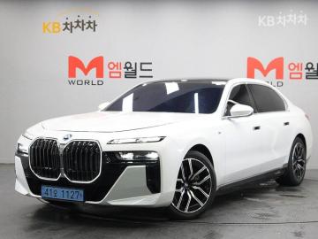 BMW i7 xDrive 50 — foto 1